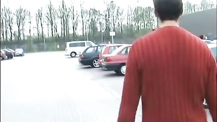 Немец снял на улице шлюшку для анала