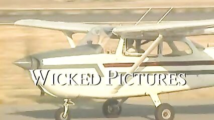 Порно фильм с переводом: Рай сексуальных фантазий