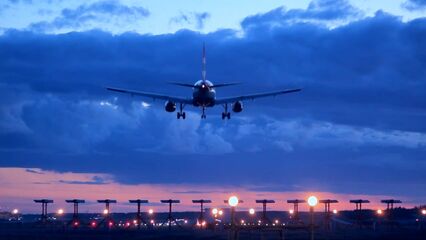 Порно фильм Стюардессы | Fly Girls с русским переводом