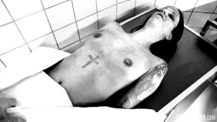 Порно ужасы на ночь: злоупотребление служебным положением