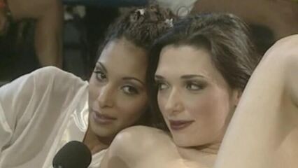 Мировой порно рекорд! 2000 парней на одну девушку (2 день)