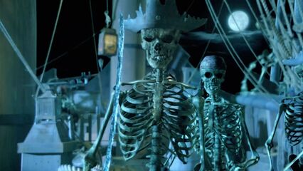 Пираты 2: Месть Стагнетти | Pirates II: Stagnettis Revenge (порнофильм с русским переводом)