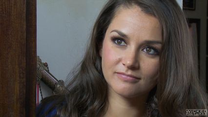 Устроившись поудобнее | Getting Cozy (Stormy Daniels, Wicked Pictures)