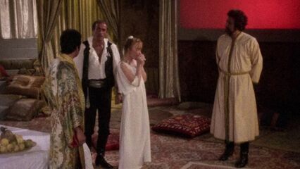 Зверь из космоса — эротическое кино, фантастика, треш