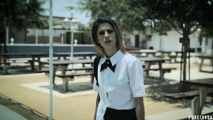 Вдвое моложе: Подростковая трагедия (2017) субтитры